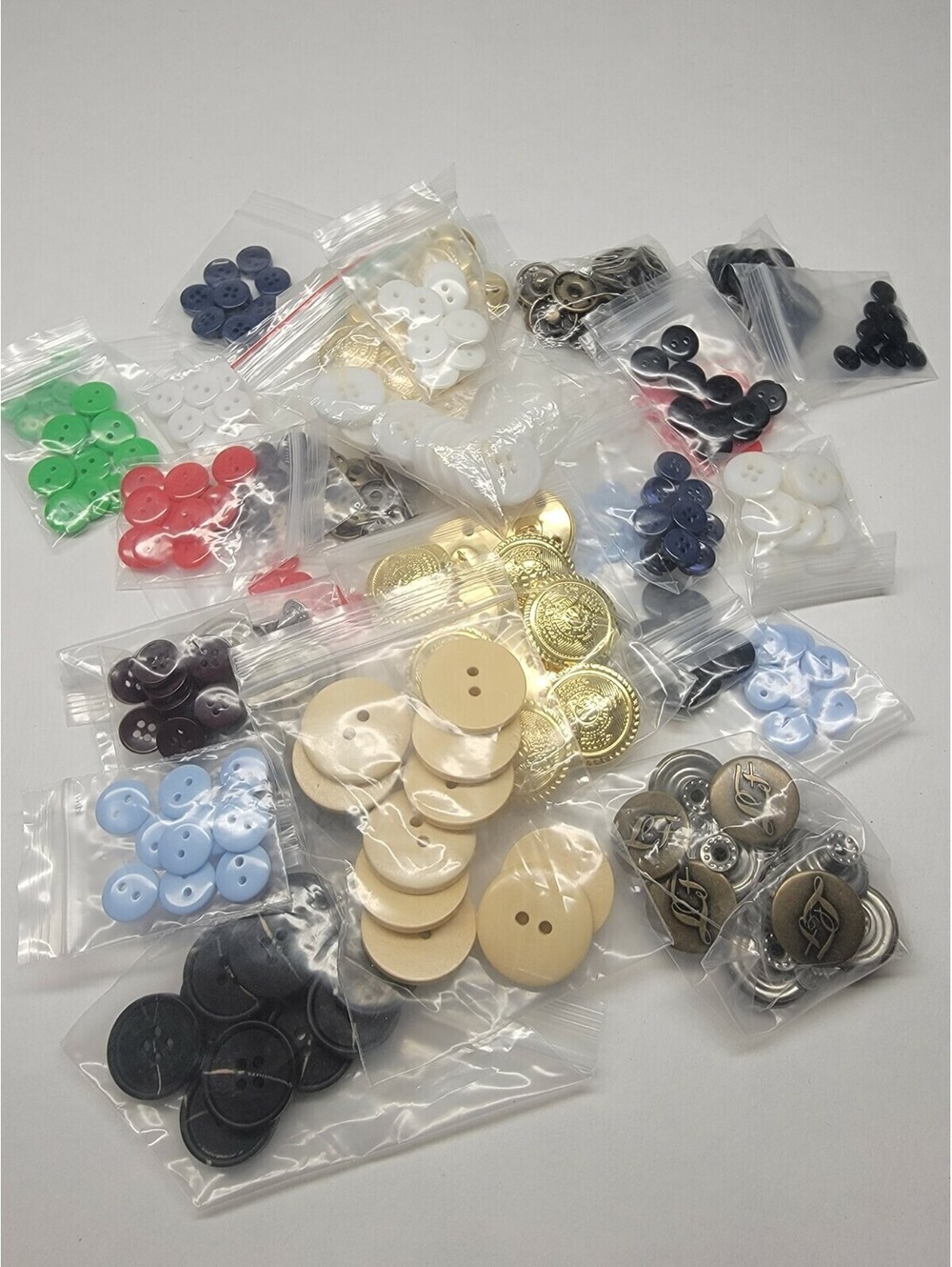 300pcs mixed lot DIY doll Scrapbook Sewing mixed Fashion plastic buttons